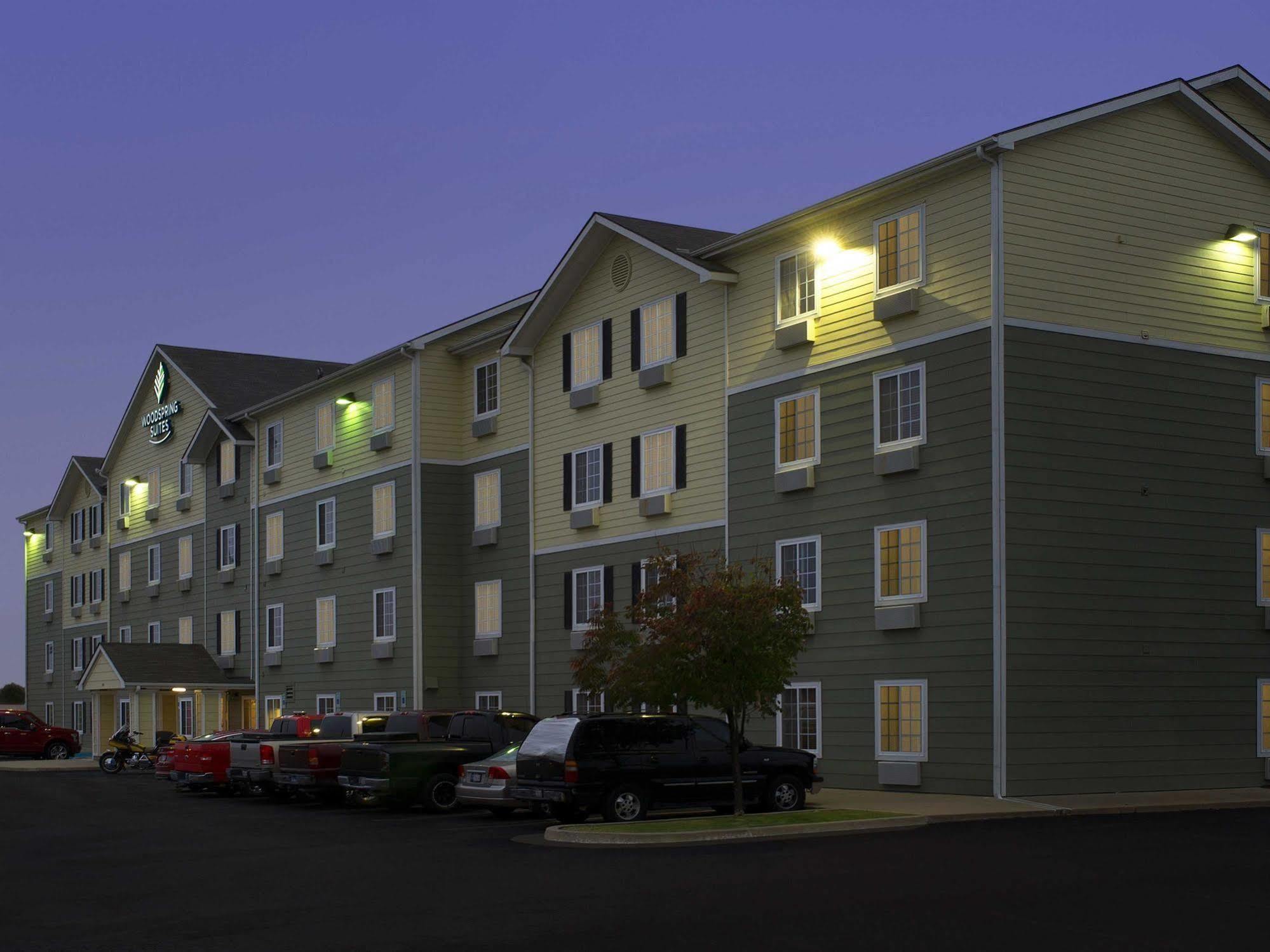 Woodspring Suites Tulsa Exterior foto